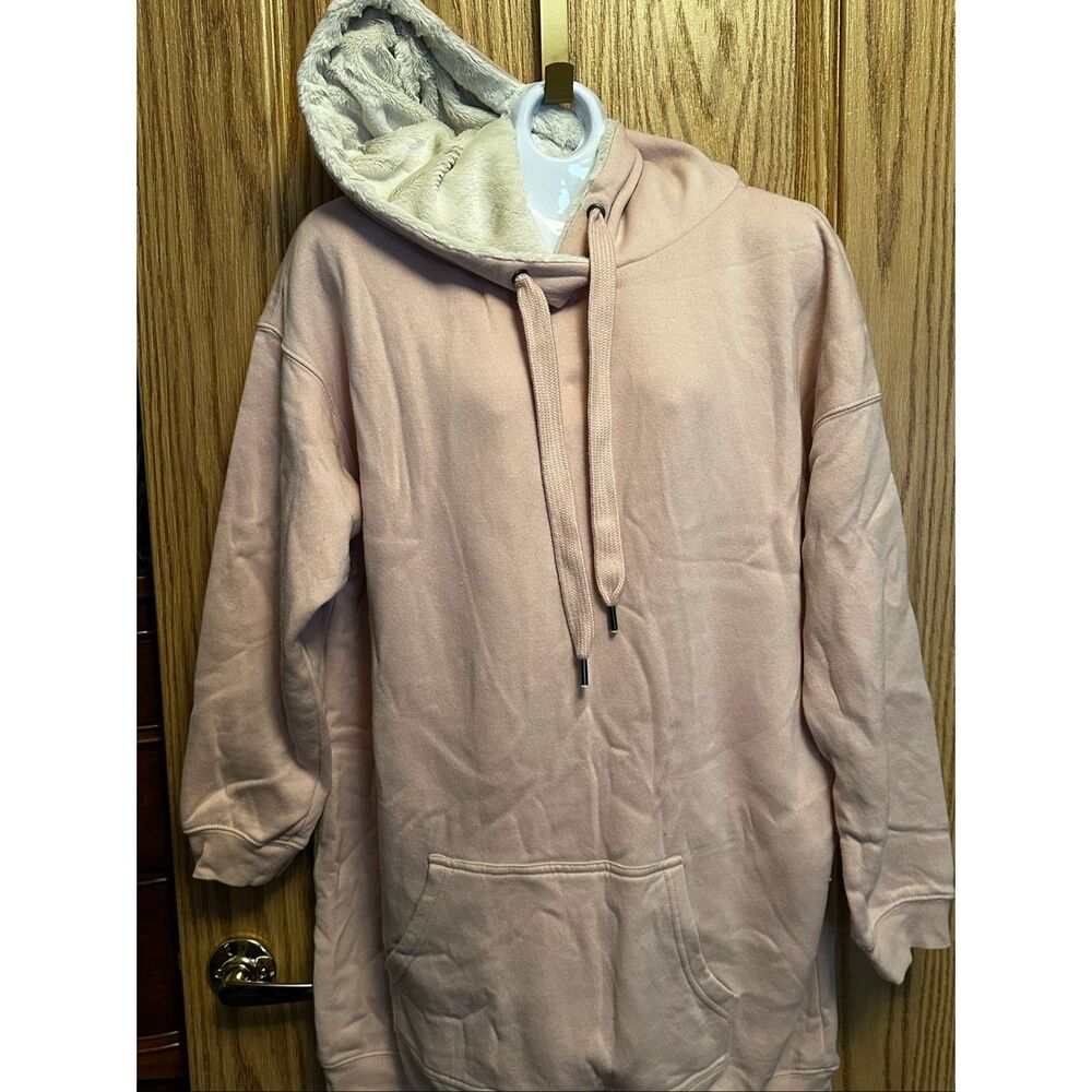 No Boundaries Pink Hoodie Sweatshirt